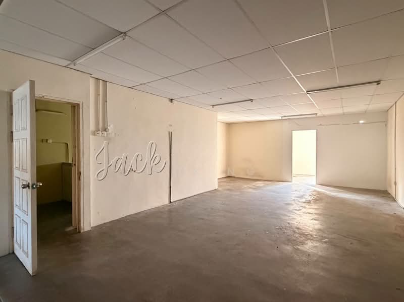 Shop / Office for Rent in Raja Uda (Butterworth) - Jack Ng - Interior - PropertyGuru.com.my