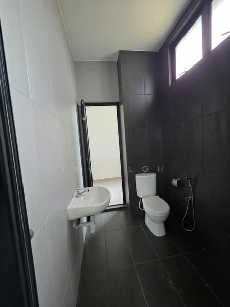 2-storey Terraced House for Sale in Taman Mount Austin (Tebrau) - Jace Loh - Bathroom - PropertyGuru.com.my