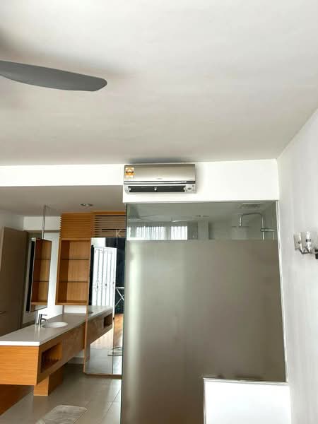 Service Residence for Rent at Oasis Ara Damansara - Kew . - Bathroom - PropertyGuru.com.my