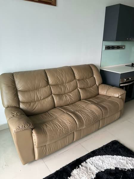 Service Residence for Rent at Oasis Ara Damansara - Kew . - Living Room - PropertyGuru.com.my