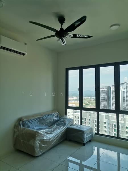 Service Residence for Sale at Suasana @ Utropolis - TC Tong Loh - Living Room - PropertyGuru.com.my