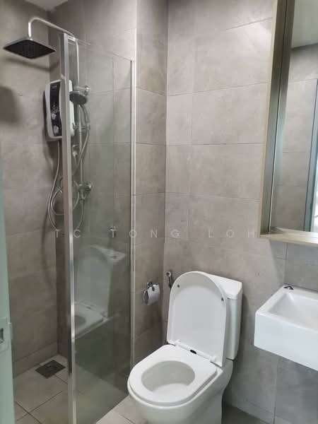 Service Residence for Sale at Suasana @ Utropolis - TC Tong Loh - Bathroom - PropertyGuru.com.my