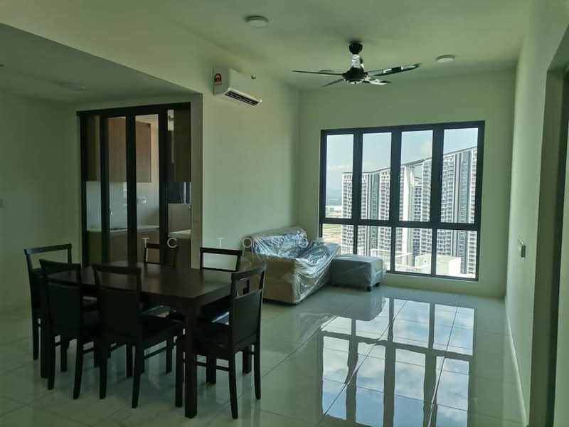 Service Residence for Sale at Suasana @ Utropolis - TC Tong Loh - Living Room - PropertyGuru.com.my