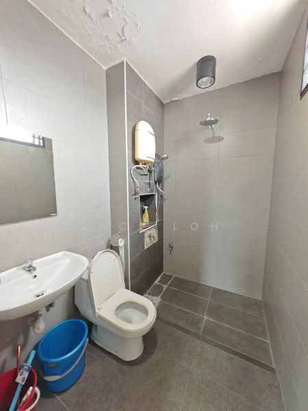 Cluster House for Sale in Taman Setia Indah (Kluang) - Jace Loh - Bathroom - PropertyGuru.com.my