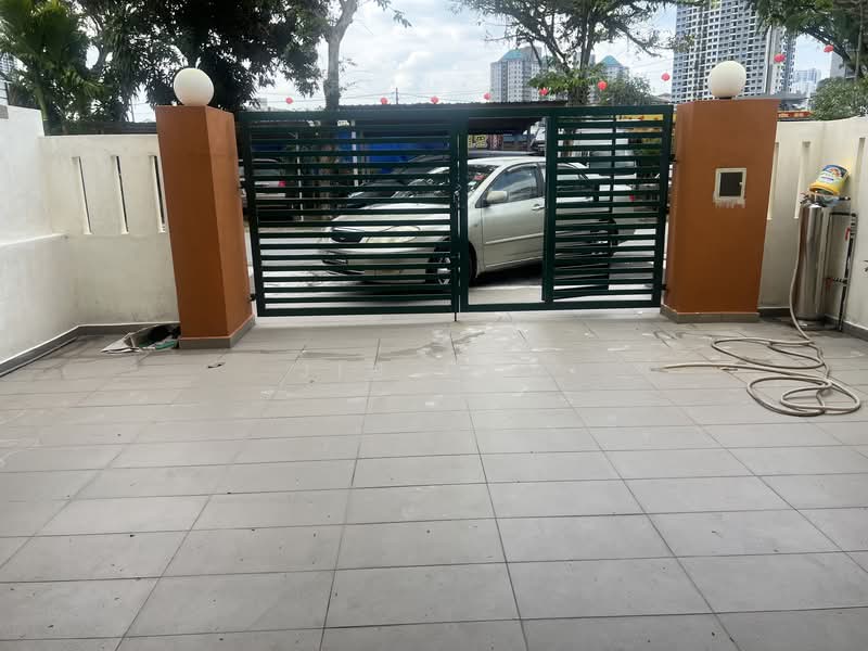 Api-Api Kepong Baru untuk Untuk Disewa - RM 2,300 /bulan, Feb 2026 - Exterior - PropertyGuru.com.my