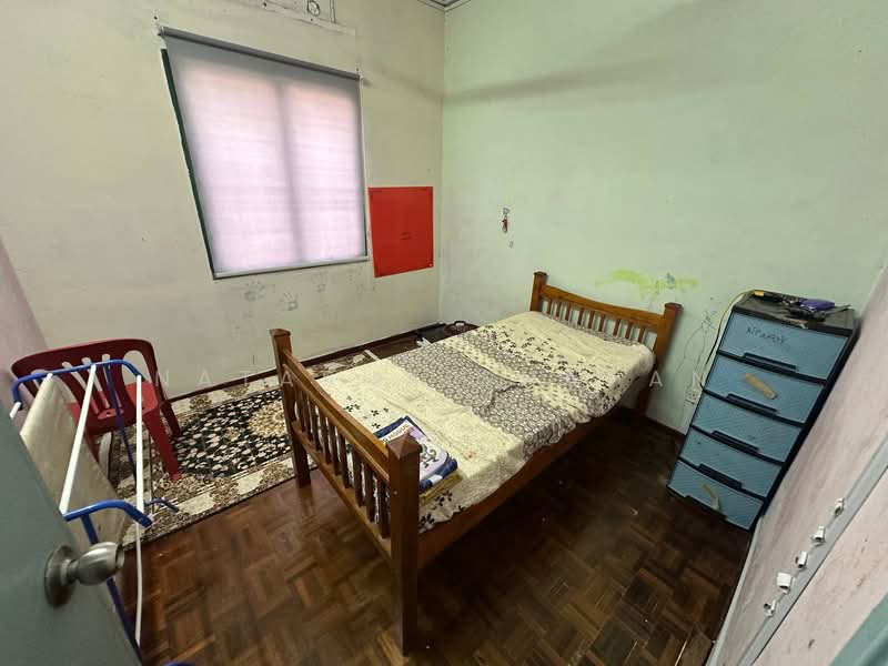2-storey Terraced House for Sale in Bandar Puncak Alam (Puncak Alam) - Natasha Shadan - Bedroom - PropertyGuru.com.my