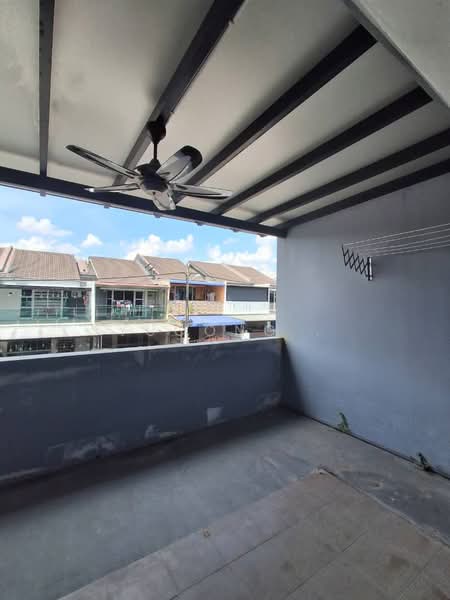 2-storey Terraced House for Sale in Taman Scientex Senai (Senai) - Yucong . - Balcony - PropertyGuru.com.my