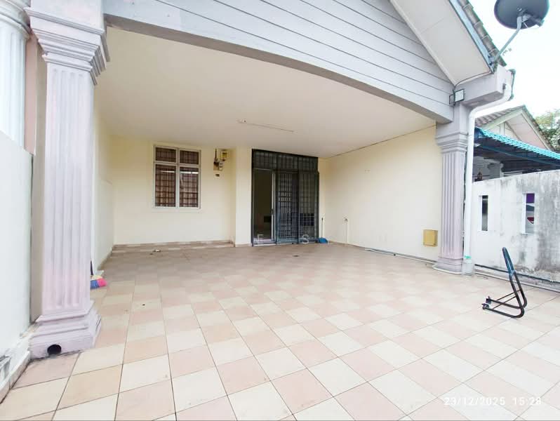 1-storey Terraced House for Rent in Bukit Indah (Iskandar Puteri (Nusajaya)) - Steve Seah - Exterior - PropertyGuru.com.my