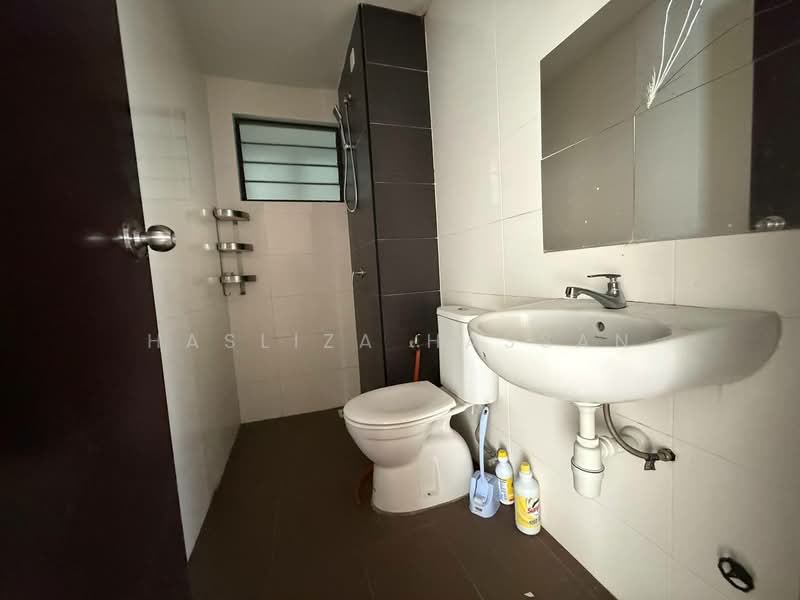 Condominium for Sale at Oasis 2 Residence - Hasliza Hassan - Bathroom - PropertyGuru.com.my