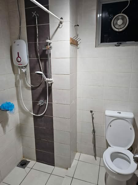 Service Residence for Sale at One South - Emma R - Bathroom - PropertyGuru.com.my