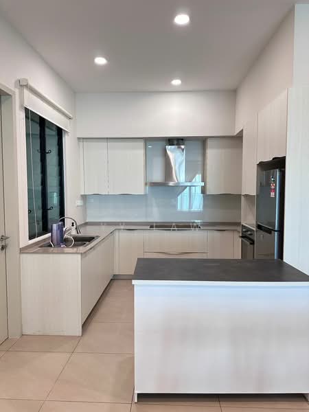 Condominium for Rent at Mira Residence - YY Law - Kitchen - PropertyGuru.com.my