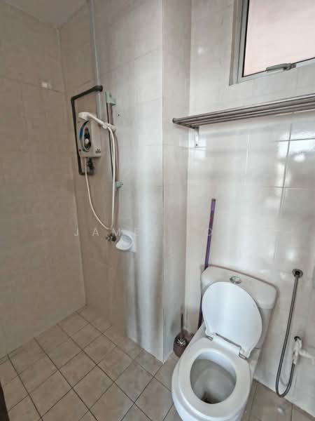 Casa Tiara Serviced Apartment untuk Untuk Disewa - RM 1,600 /bulan, Feb 2026 - Bathroom - PropertyGuru.com.my
