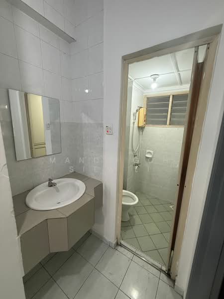 Permas Ville Apartment untuk Untuk Disewa - RM 1,800 /bulan, Apr 2026 - Bathroom - PropertyGuru.com.my