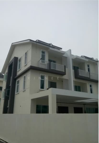 3-storey Terraced House for Sale in Sungai Nibong (Bayan Lepas) - Xinnee . - Exterior - PropertyGuru.com.my