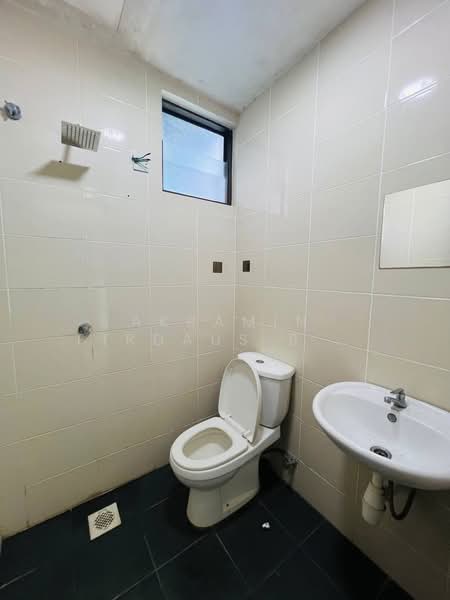 Residensi Zamrud untuk Untuk Dijual - RM 300,000, Mac 2026 - Bathroom - PropertyGuru.com.my