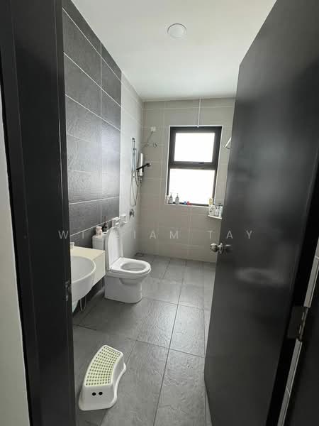 2-storey Terraced House for Sale in Taman Glenmarie (Johor Bahru) - William Tay - Bathroom - PropertyGuru.com.my