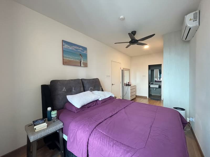 Service Residence for Sale at AraTre' Residences - Alice Low - Bedroom - PropertyGuru.com.my