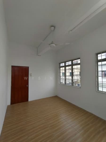 Kampung Cempaka untuk Untuk Disewa - RM 1,300 /bulan, Feb 2026 - Interior - PropertyGuru.com.my