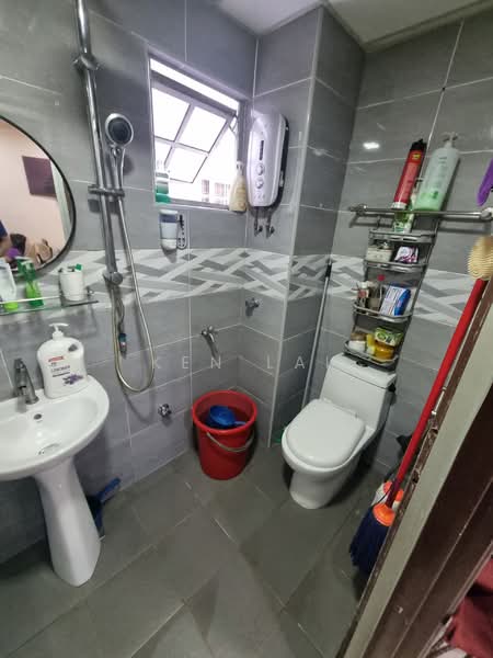 Condominium for Sale at Avant Court Condominium - Ken Lai - Bathroom - PropertyGuru.com.my