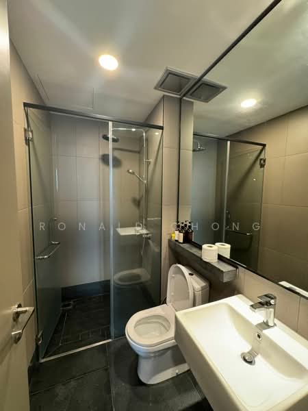 Service Residence for Rent at Bloomsvale Menara Vista Petaling - Ronald Chong - Bathroom - PropertyGuru.com.my