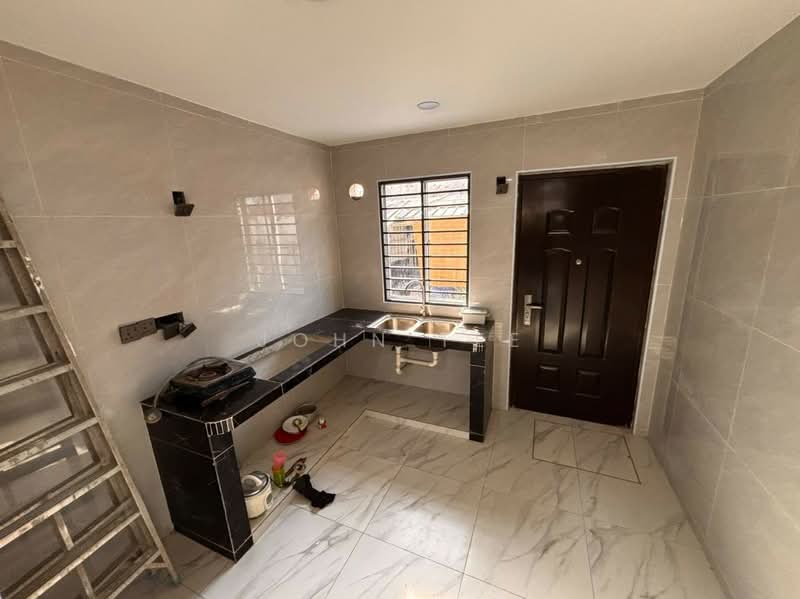 2-storey Terraced House for Rent in Klang (Selangor) - John Tee - Kitchen - PropertyGuru.com.my