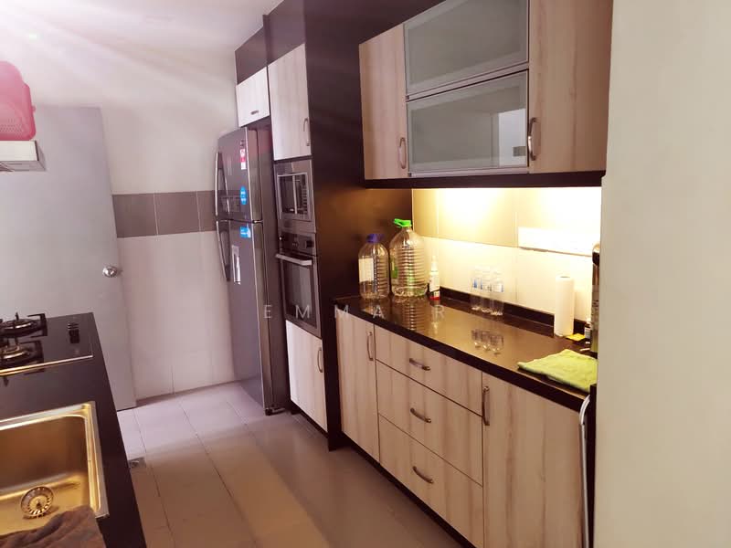 Service Residence for Sale at Garden @ One South - Emma R - Kitchen - PropertyGuru.com.my