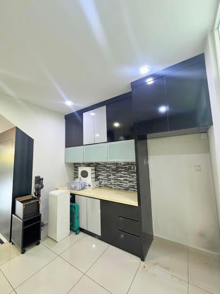 3-storey Terraced House for Sale in Bandar Seri Alam (Masai) - Jocelyn Hau - Kitchen - PropertyGuru.com.my