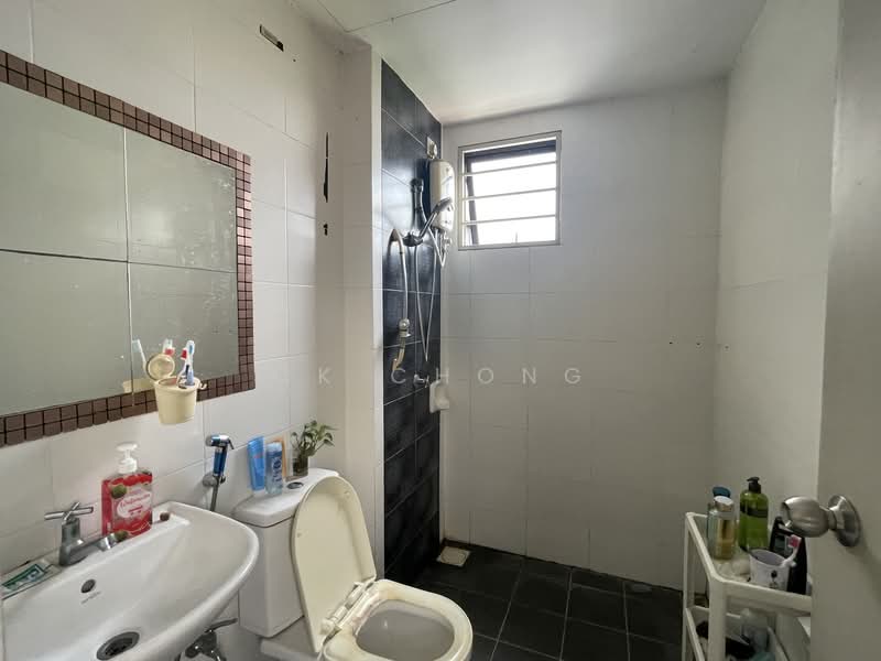 Condominium for Sale at Laman Tasik - CK Chong - Bathroom - PropertyGuru.com.my
