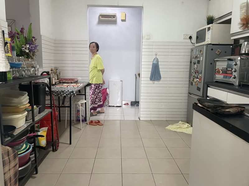 Condominium for Sale at Laman Tasik - CK Chong - Kitchen - PropertyGuru.com.my