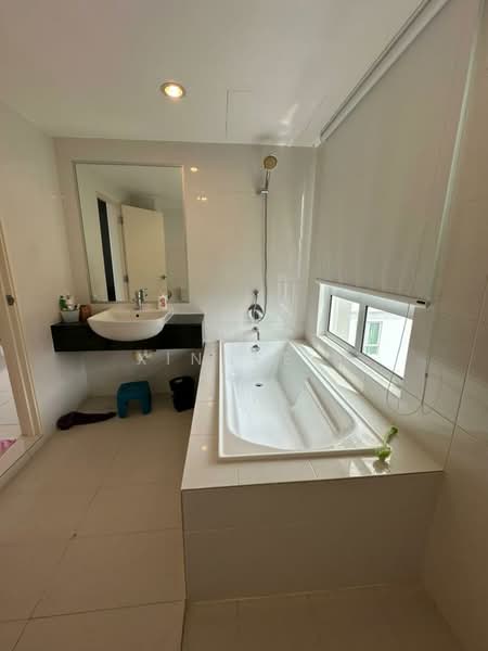 The Latitude Condominium untuk Untuk Disewa - RM 3,500 /bulan, Mac 2026 - Bathroom - PropertyGuru.com.my