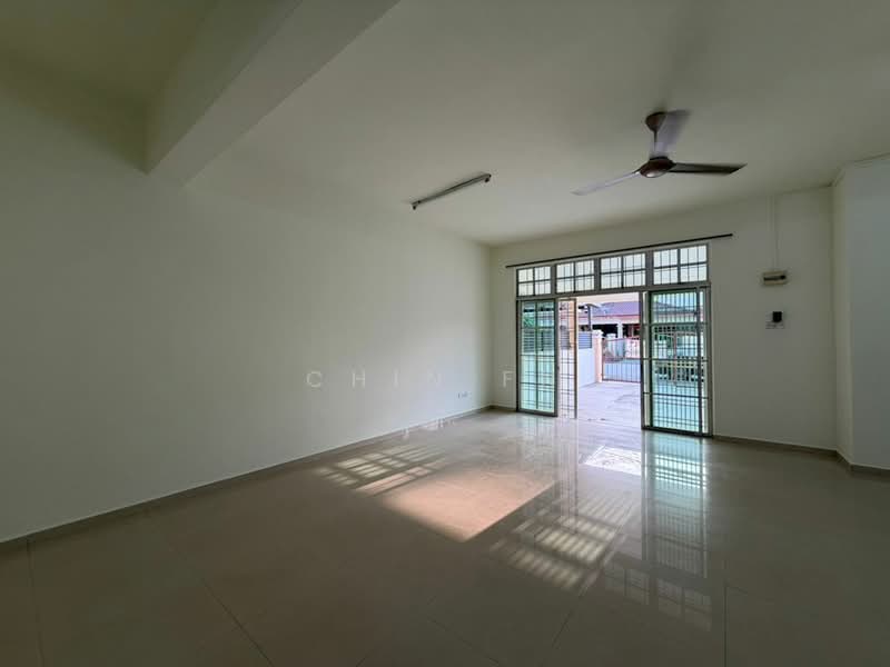 Taman Semabok Perdana untuk Untuk Dijual - RM 498,000, Mac 2026 - Living Room - PropertyGuru.com.my