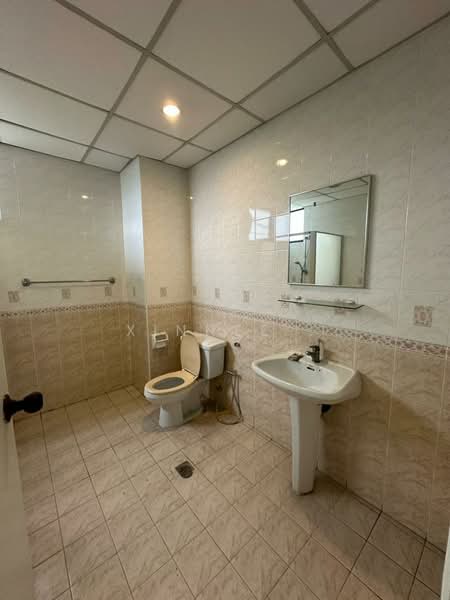 Condominium for Rent at Sri Pangkor Condominium - Xinnee . - Bathroom - PropertyGuru.com.my