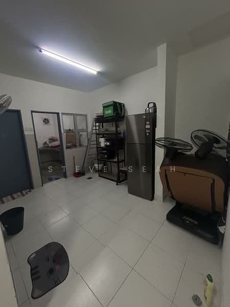 2-storey Terraced House for Sale in Iskandar Puteri (Nusajaya) (Johor) - Steve Seah - Kitchen - PropertyGuru.com.my