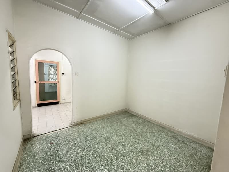 Taman Hilir untuk Untuk Dijual - RM 350,000, Feb 2026 - Interior - PropertyGuru.com.my