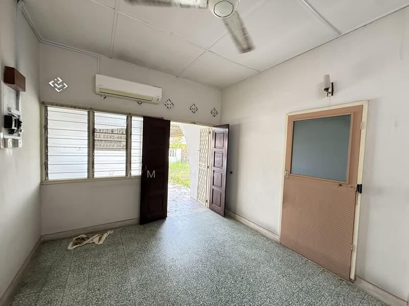 Taman Hilir untuk Untuk Dijual - RM 350,000, Feb 2026 - Interior - PropertyGuru.com.my