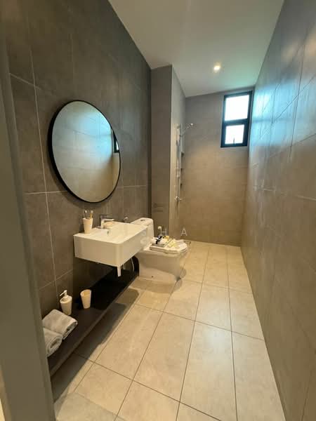 Cluster House for Sale in Permas Jaya (Johor) - Usha - Bathroom - PropertyGuru.com.my