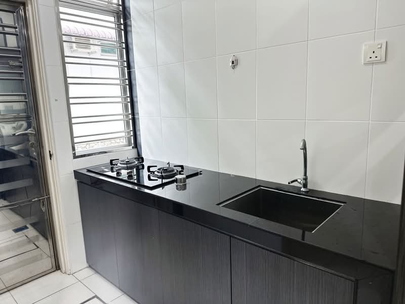 Nusa Duta untuk Untuk Disewa - RM 3,000 /bulan, Feb 2026 - Kitchen - PropertyGuru.com.my
