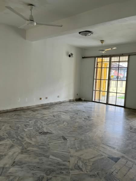 Rumah Teres 2 Tingkat untuk Dijual di Subang Jaya (Selangor) - JeffSally Lee - Living Room - PropertyGuru.com.my