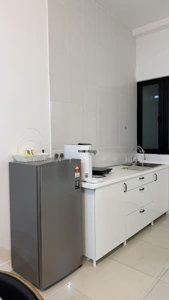 Kondominium untuk Disewa di Evoke Residence - Lewis Beh - Kitchen - PropertyGuru.com.my