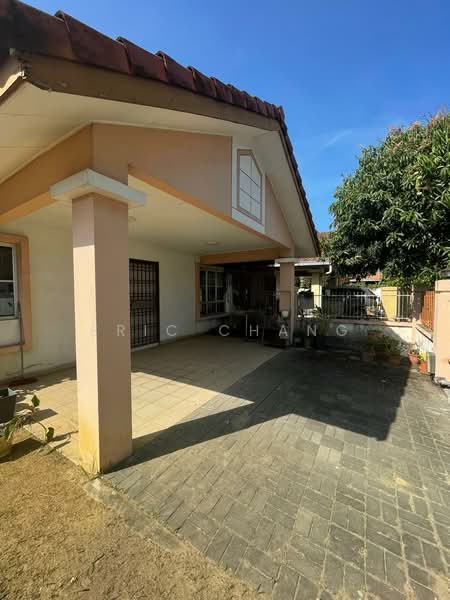 Semi-Detached House for Sale in Kapar (Selangor) - Eric Chang - Exterior - PropertyGuru.com.my