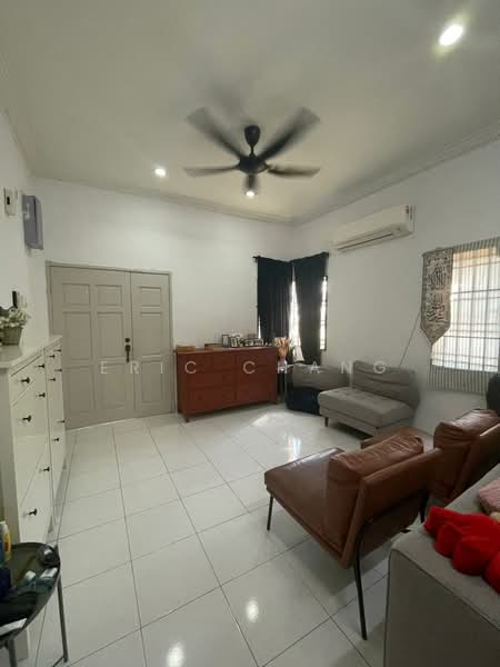 Semi-Detached House for Sale in Kapar (Selangor) - Eric Chang - Living Room - PropertyGuru.com.my