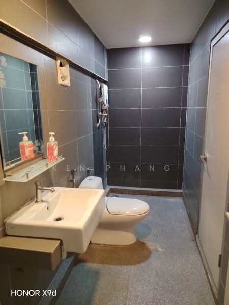 Arte Subang West untuk Untuk Disewa - RM 800 /bulan, Feb 2026 - Bathroom - PropertyGuru.com.my