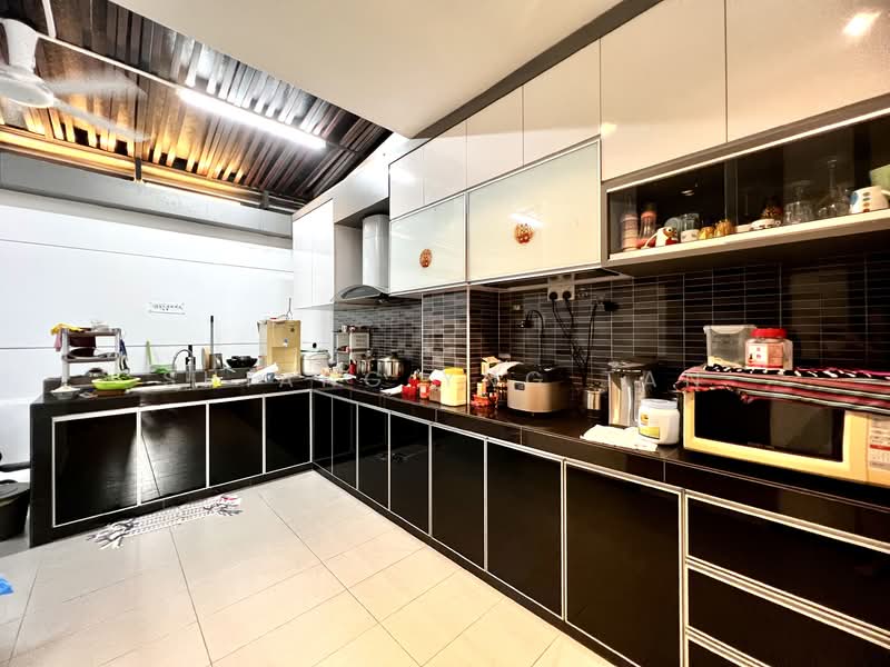 Semi-Detached House for Sale in Taman Impian Emas (Skudai) - Shiang Yng Tan - Kitchen - PropertyGuru.com.my