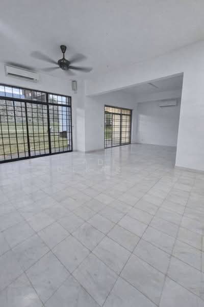 Kota Warisan Sepang untuk Untuk Dijual - RM 1,200,000, Mac 2026 - Living Room - PropertyGuru.com.my