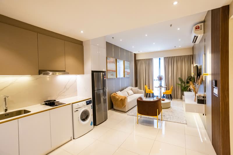 Servis Apartment untuk Dijual di Golden Crown Residence - Kevin Chew - Living Room - PropertyGuru.com.my