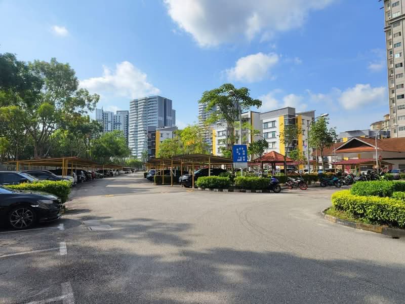 Service Residence for Sale at Bayu Puteri 3 - Yvonne Lim - Car Park - PropertyGuru.com.my