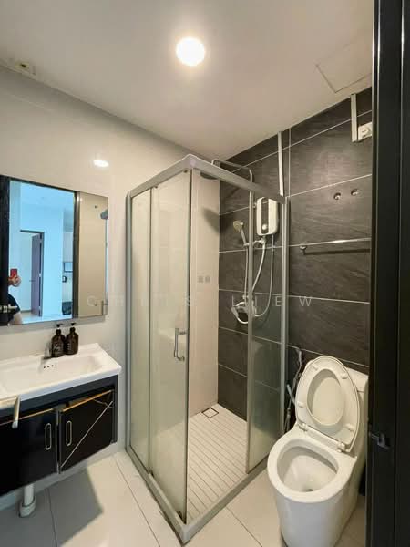 Bay Point @ Country Garden Danga Bay untuk Untuk Disewa - RM 2,500 /bulan, Mac 2026 - Bathroom - PropertyGuru.com.my