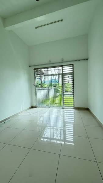 Semi-Detached House for Sale in Relau (Sungai Ara) - Aswad . - Living Room - PropertyGuru.com.my