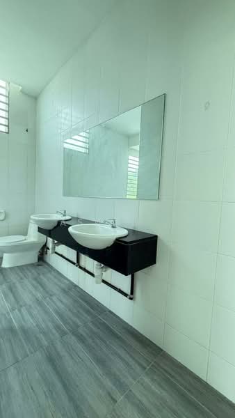 Semi-Detached House for Sale in Relau (Sungai Ara) - Aswad . - Bathroom - PropertyGuru.com.my