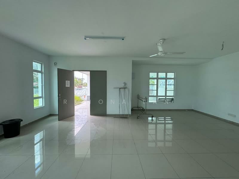 Semi-Detached House for Sale in Pulau Gadong (Klebang) - Ramona Tan - Interior - PropertyGuru.com.my